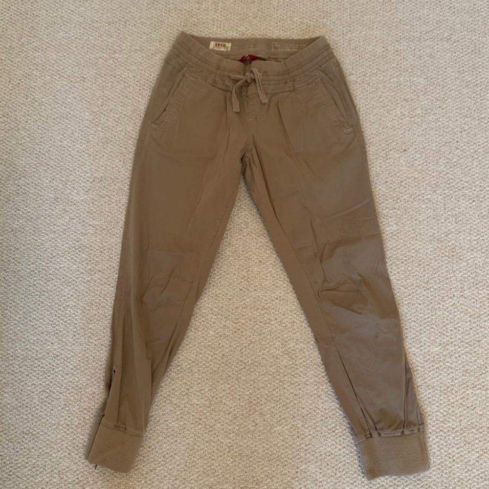 Sold Design Lab khaki jogger cargo/medium